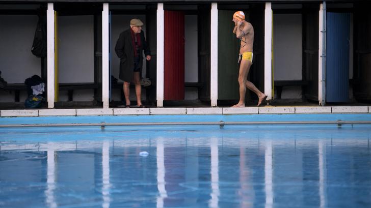 El "voyeur de la piscina" condenado en París.