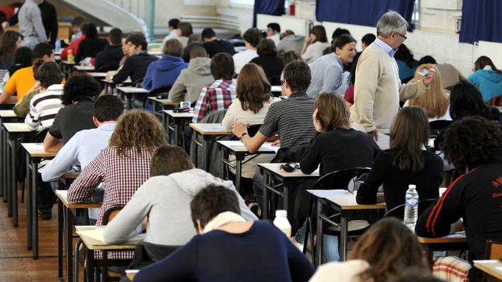 En Marsella, los docentes denuncian el uso de detectores de