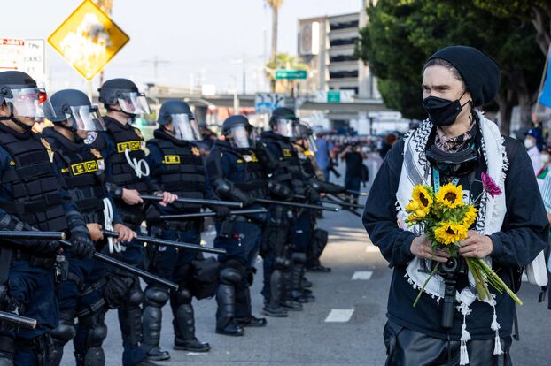 Enfrentamientos en California: imágenes de los manifestantes enojados contra la