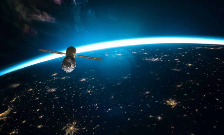 Enviamos los satélites al espacio… Pero olvidamos que podrían volver