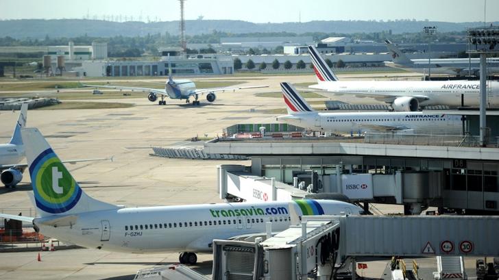 Estos profesionales de la aviación amenazan con hacer huelga en