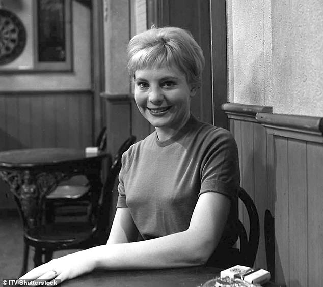 Estrella de Coronation Street fallece: La hermana de Pam Ferris