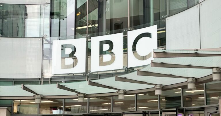 Estrella de la BBC en el hospital durante seis meses