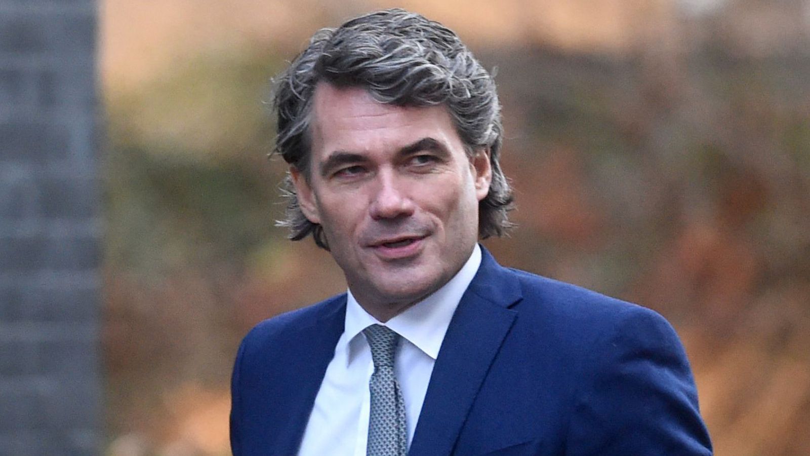Exjefe de BT, Patterson, sonde en torno a la salida
