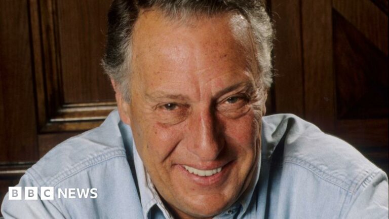 Fallece el autor de "El día del chacal", Frederick Forsyth