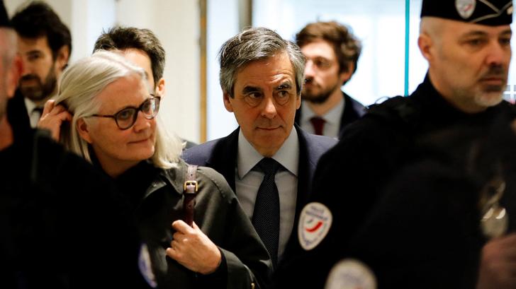 François Fillon condenado a prisión suspendida en el caso de