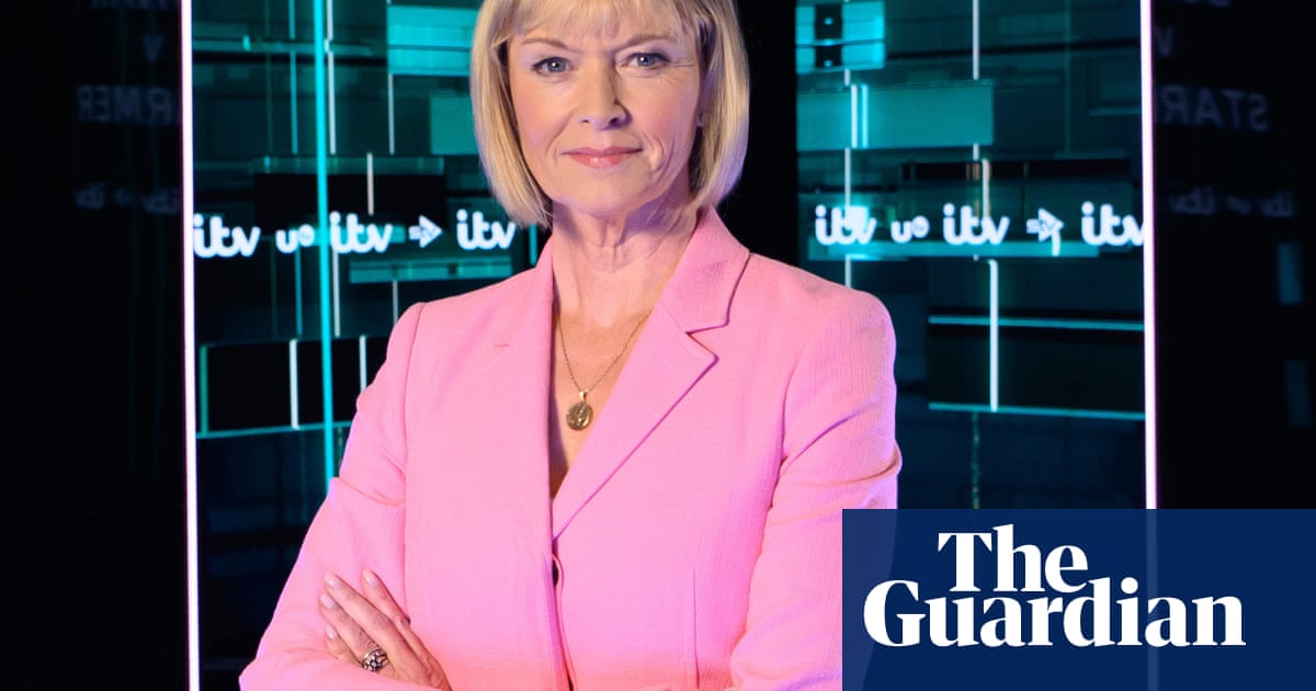 Julie Etchingham finaliza la solicitud al Garrick Club tras un
