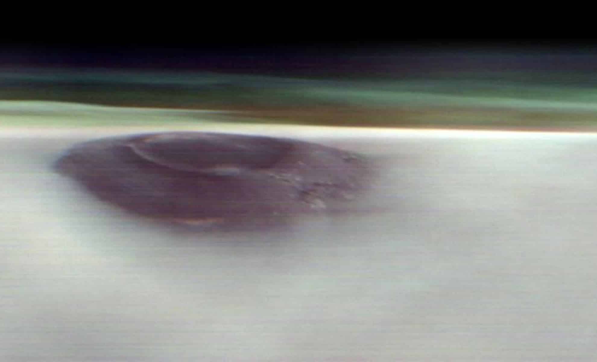 La NASA detecta una extraña forma torre que emerge en
