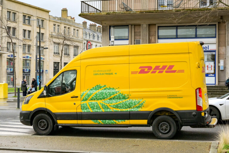 La empresa de mensajería imponía un número de teléfono de