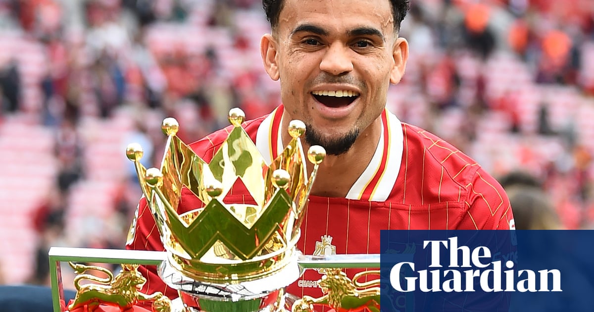 Liverpool rechaza el acercamiento del Barcelona por Luis Díaz, pero