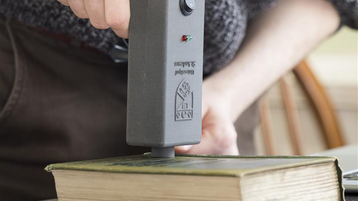 Los bibliotecarios respiran tranquilos al detectar un pigmento tóxico en
