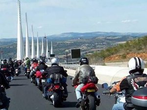 Los motociclistas del viaducto se movilizan contra la fibrosis quística
