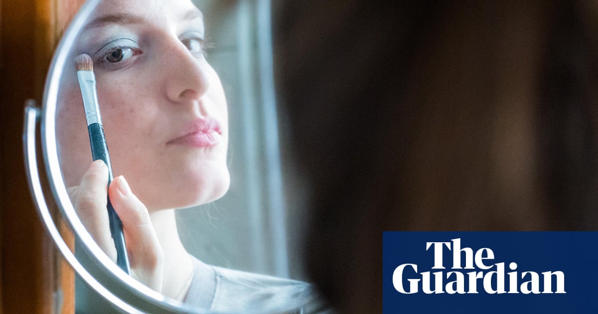 Los regímenes de cuidado de la piel de las adolescentes