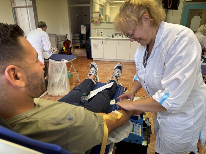 Recientemente hemos comenzado a donar en pareja: los agenenses solidarios