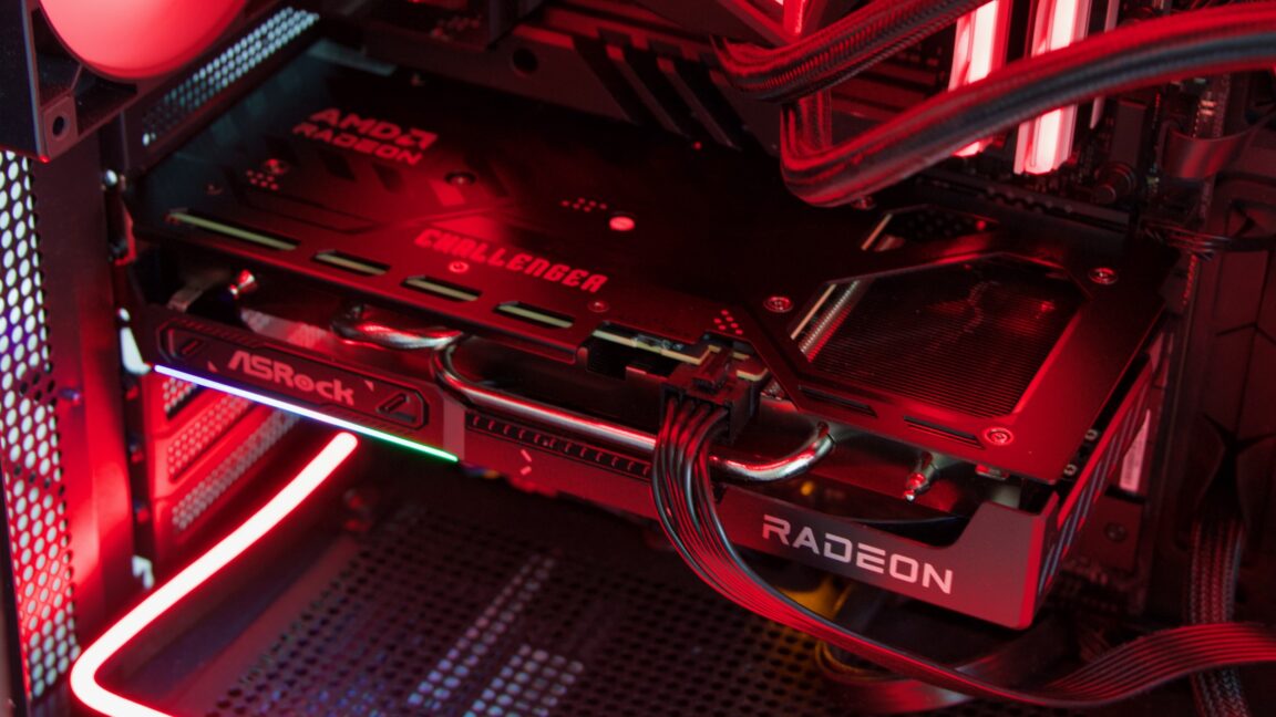 Reseña: A $349, la Radeon RX 9060 XT de 16