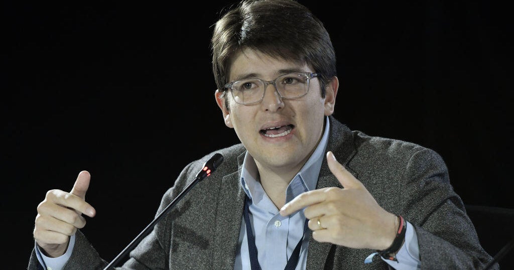 Senador colombiano y aspirante a la presidencia víctima de un