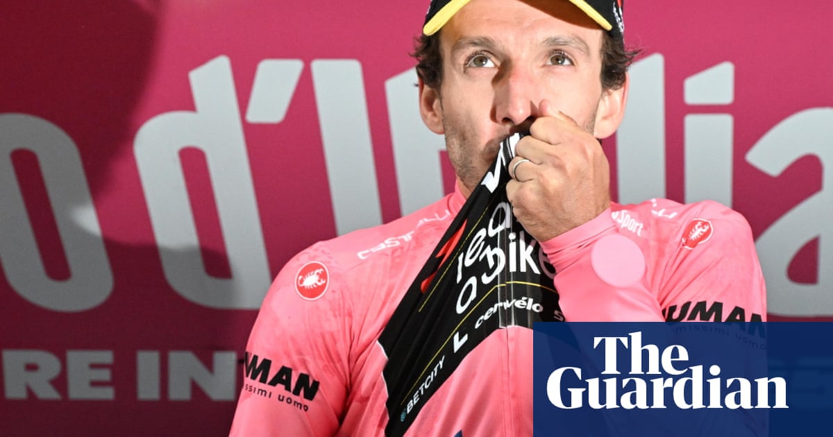 Simon Yates logra una sorprendente remontada que casi asegura su