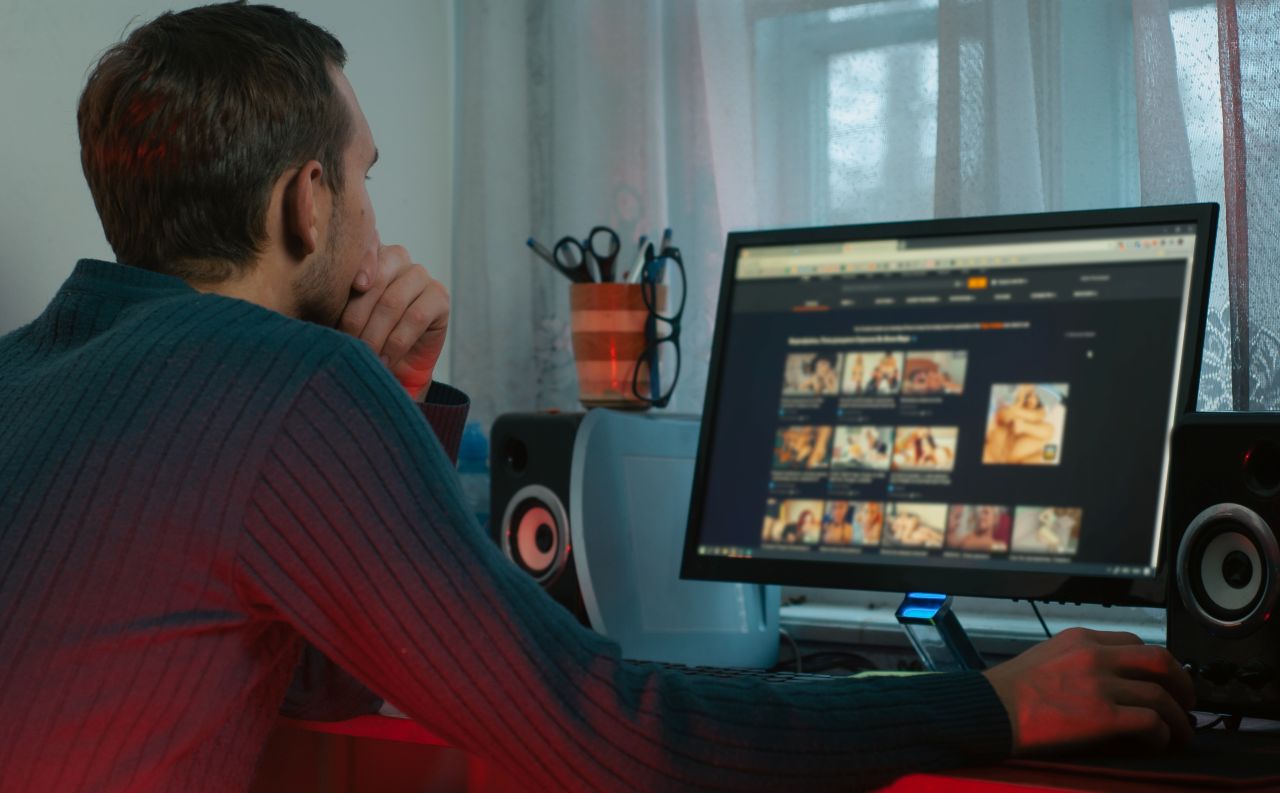 ¿Por qué estos sitios porno están en el punto de