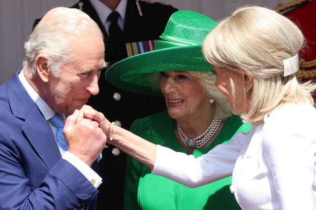 El rey Charles III recibe a Brigitte Macron. REUTERS/Chris Jackson