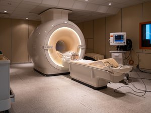 ¡Es escandaloso que un hospital público niegue una cita! Un