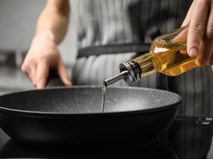 Cocina: ¿qué aceites utilizar para cocinar... y cuáles evitar?