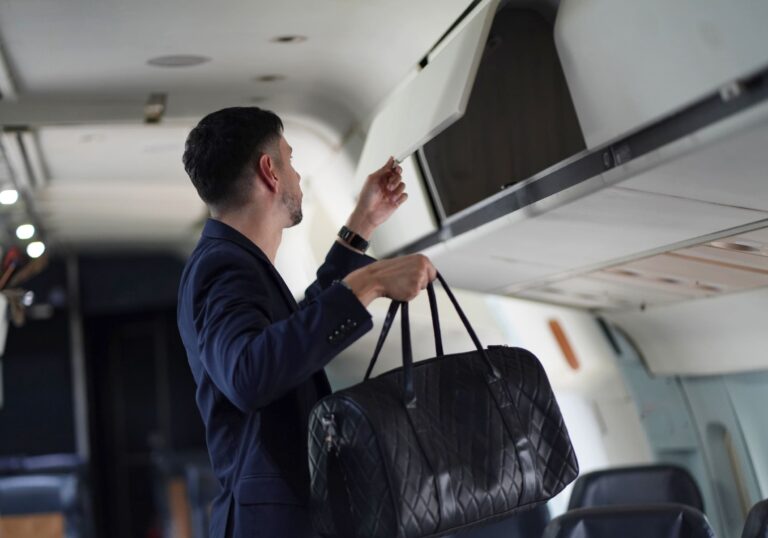 Cómo los gigantes del transporte aéreo planean hacerte pagar aún
