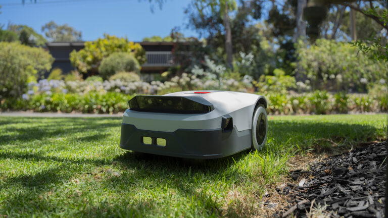 Con motivo del Prime Day, ANTHBOT liquida sus robots cortacésped