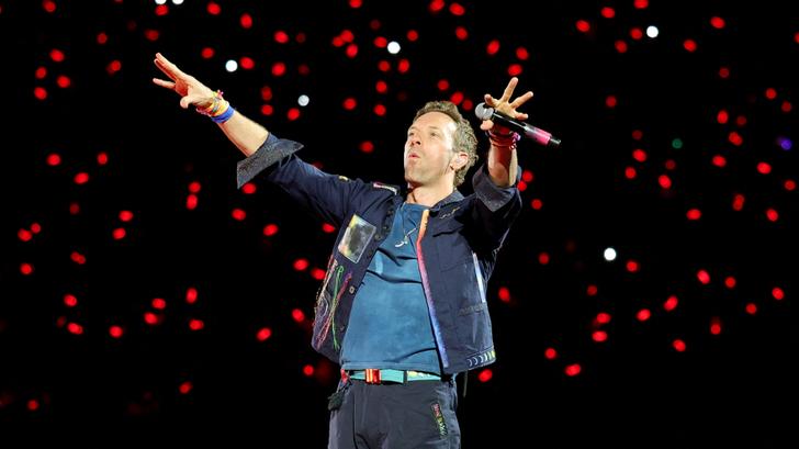 Después del video viral en el concierto de Coldplay, Chris