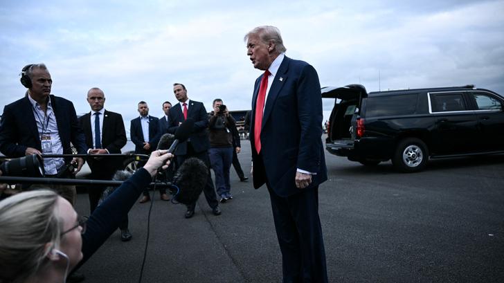 Donald Trump fue demandado hasta Escocia por las polémicas candentes