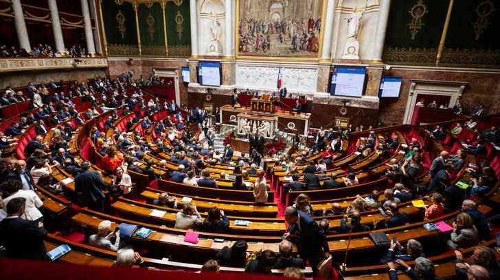 Durante las vacaciones de verano, esos diputados que permanecen activos