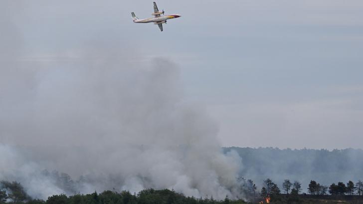 El bosque de Brocéliande afectado por un importante incendio, 200
