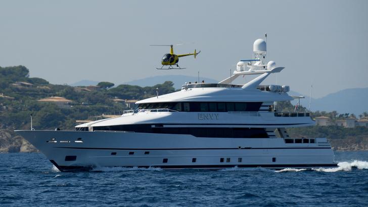 El "superyate" Sea Lady II en llamas en Saint-Tropez, imágenes
