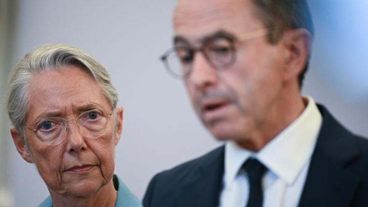 Élisabeth Borne pide a Bruno Retailleau « respeto » tras