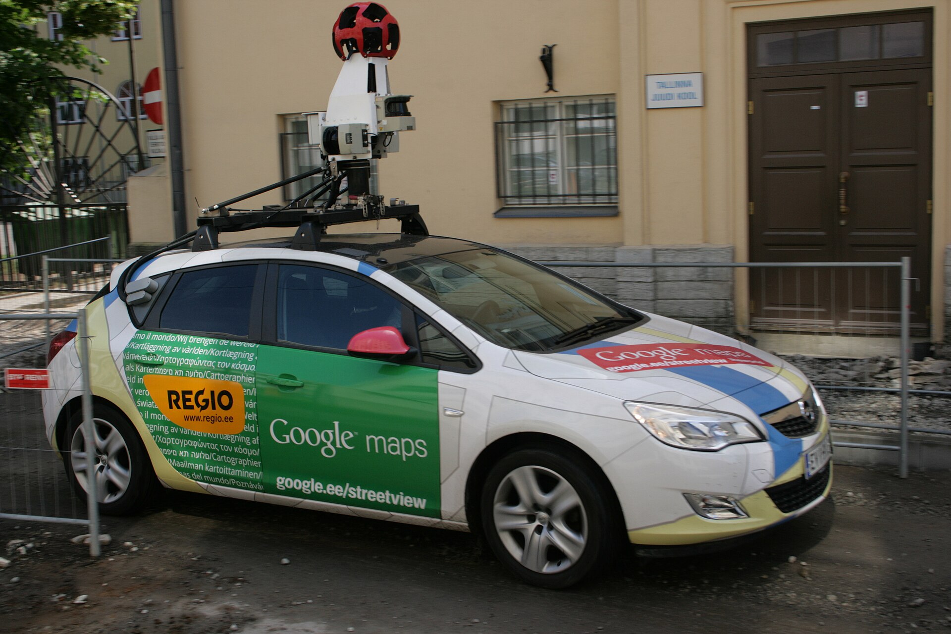 Google Street View fotografía a un policía argentino desnudo, recibe