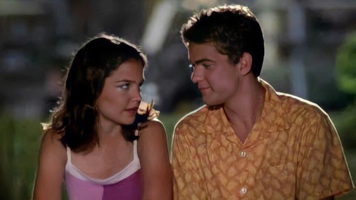 Katie Holmes y Joshua Jackson de "Dawson" ofrecen a los