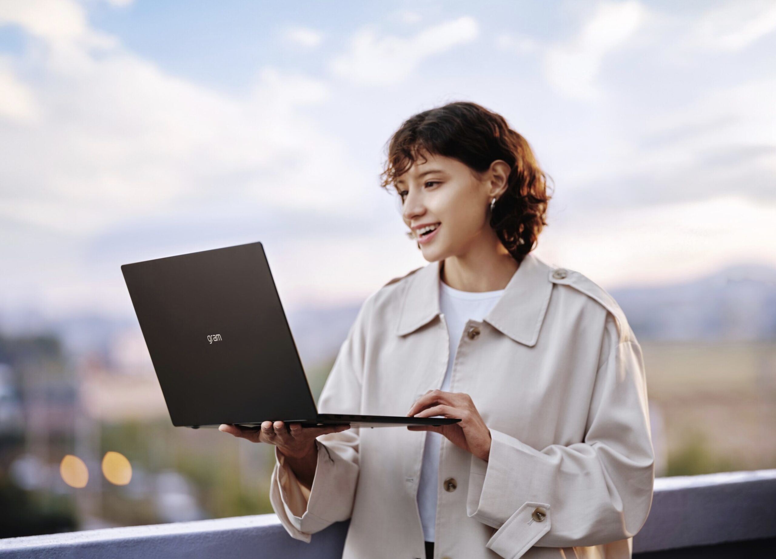 LG lanza dos nuevos modelos "Gram" ultradelgados y ligeros con