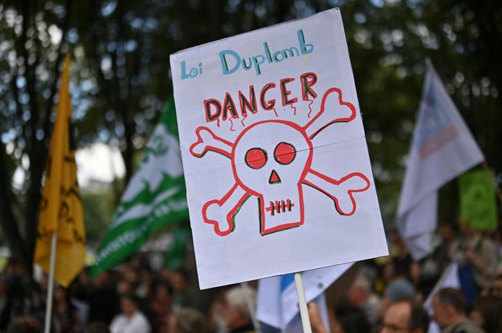 La advertencia de estos eminentes científicos contra la ley Duplomb