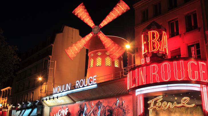 Las alas del Moulin Rouge volverán a girar, un año