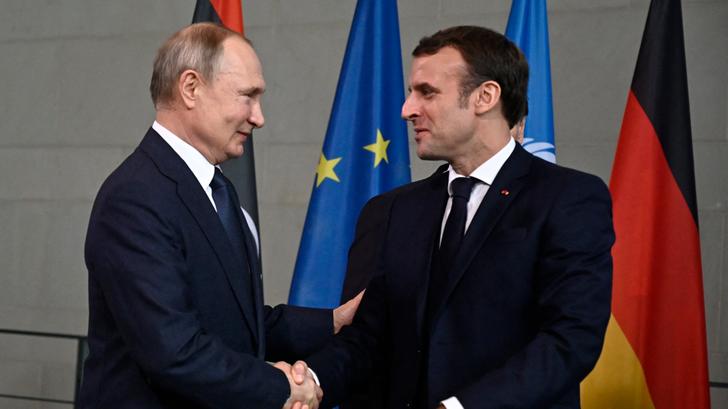 Lo que Emmanuel Macron y Vladimir Putin se dijeron en