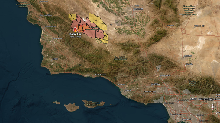 Mapa publicado por CalFire que muestra las zonas evacuadas, al noroeste de Los Ángeles.
