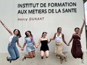 "Sabemos que este viaje nos cambiará": estas estudiantes de enfermería