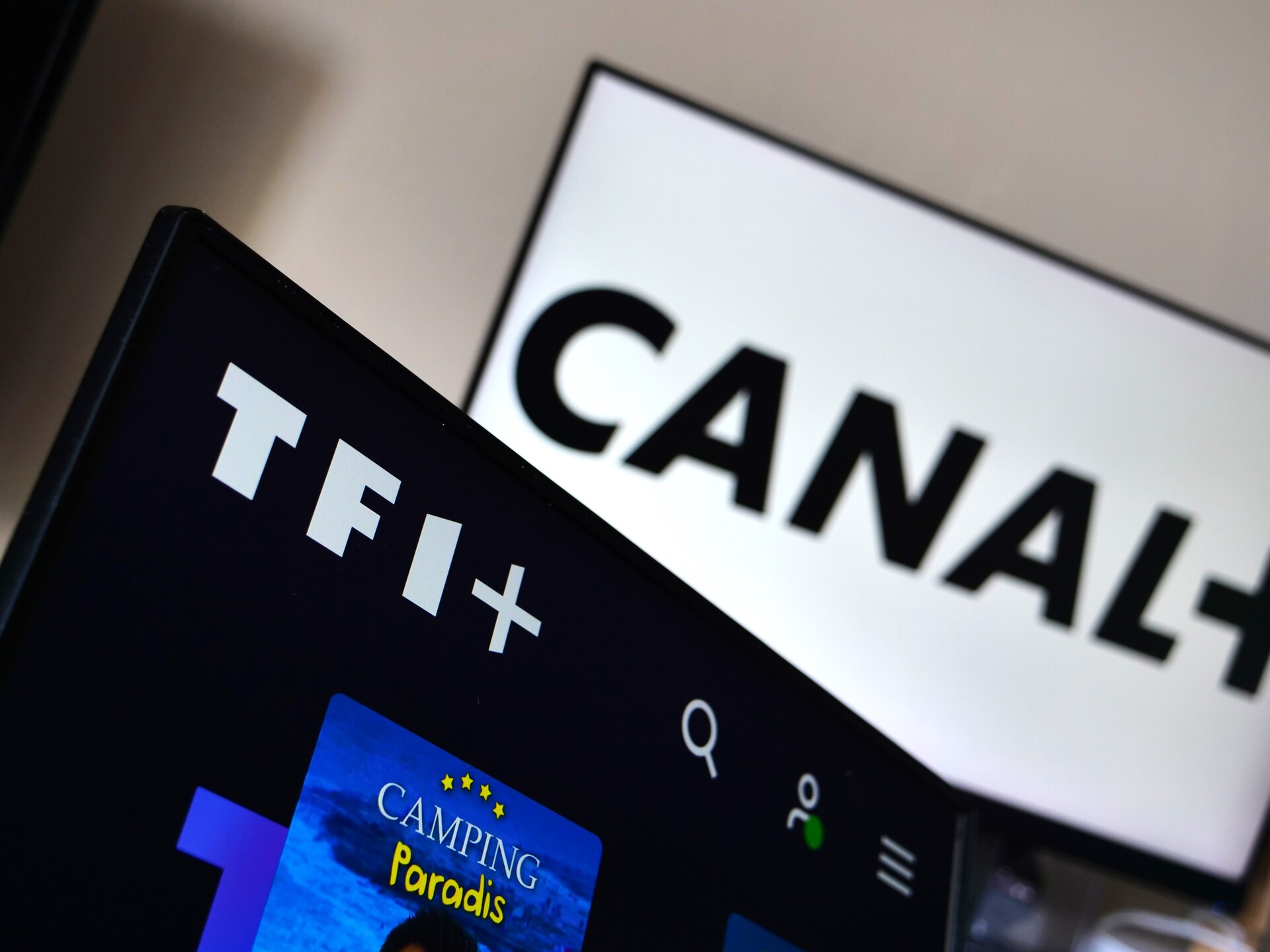 TF1 lleva a Canal+ a los tribunales por un caso