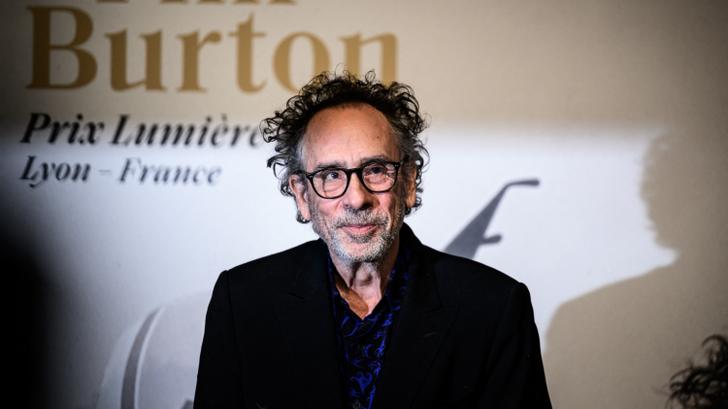 Tim Burton regresa a su pasión original y sus fans