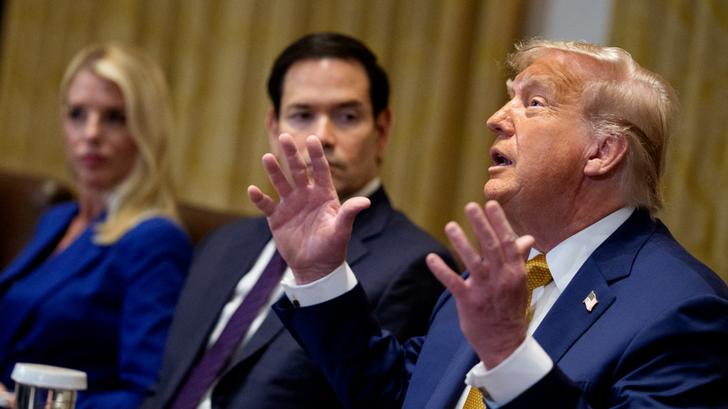 Trump acusa a Putin de decir "tonterías" sobre Ucrania y