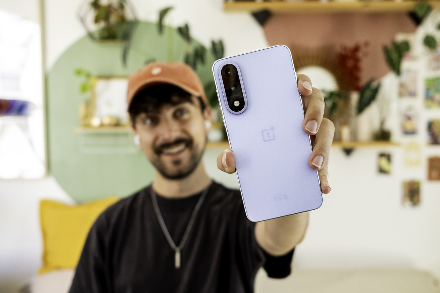 Un smartphone potente que se mantiene a la sombra de