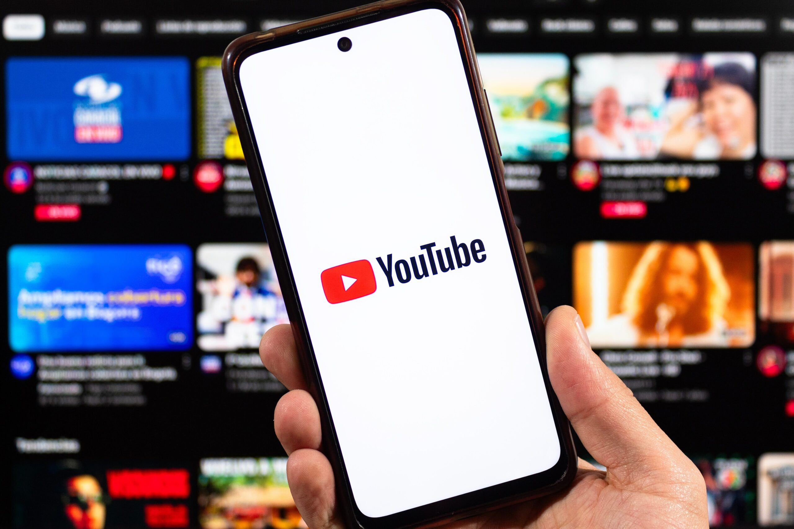 YouTube probará un sorprendente método de verificación de edad.