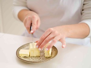 ¿Comer queso por la noche provoca pesadillas?