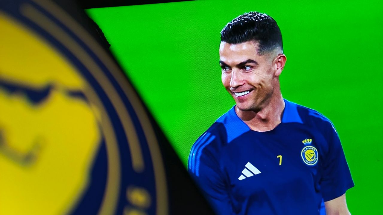 ¿Canal+? ¿beIN? ¿DAZN? ¡No, es un youtuber francés que consigue