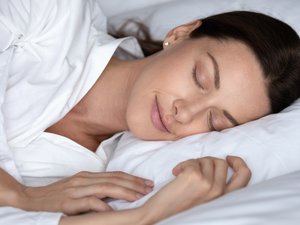¿Por qué sentimos que caemos cuando nos dormimos?
