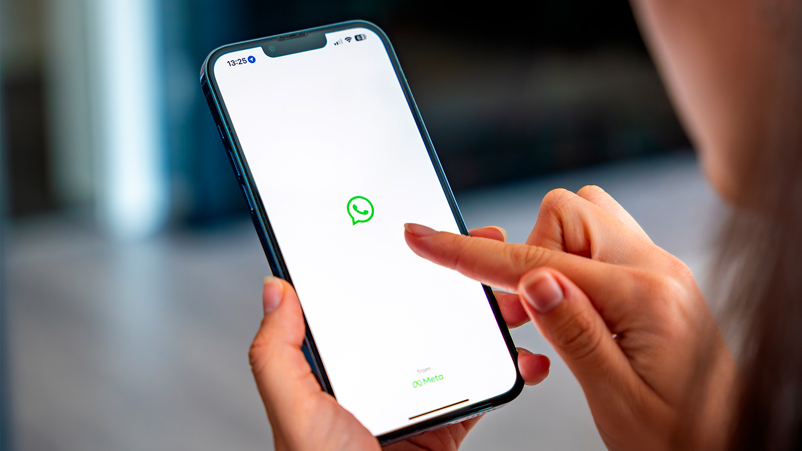 ¿Tienes un iPhone? WhatsApp ahora quiere escribir a tus seres